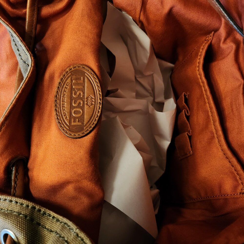 Fossil Backpack - Picture 5 of 5